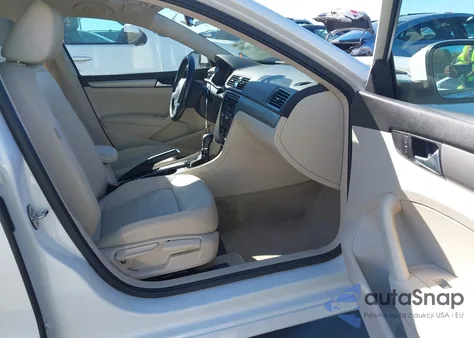 2015 Volkswagen Passat 1.8T Se z USA, uszkodzony, nr VIN 1VWBT7A32FC072081